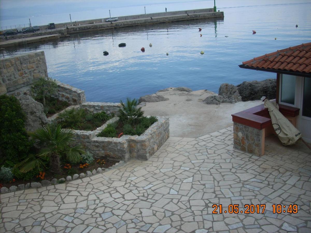 Apartment At Sea Lovran Bagian luar foto