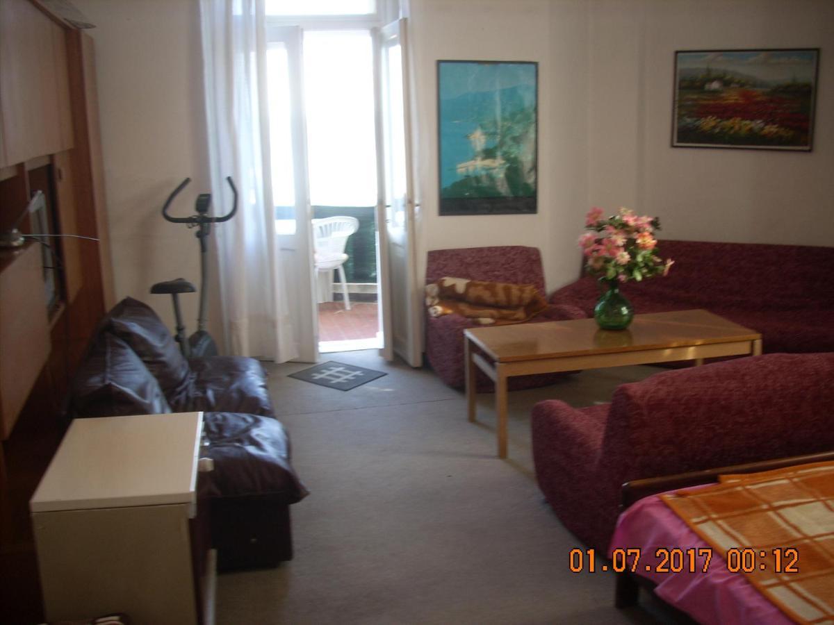 Apartment At Sea Lovran Bagian luar foto